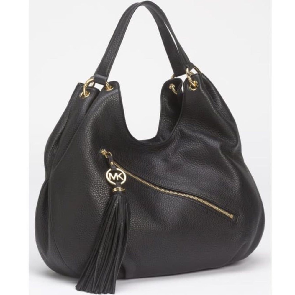 MICHAEL MICHAEL KORS BLACK PEBBLE LEATHER CHARM TASSEL HOBO SHOULDER BAG EUC